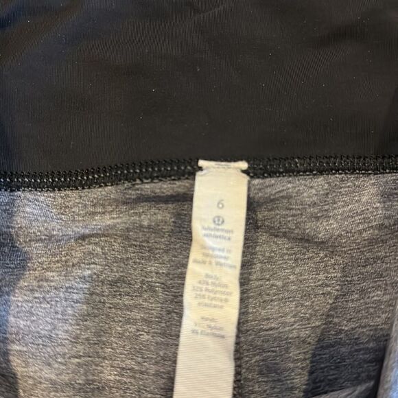 Lululemon Women’s Grey & Black Mesh with Pockets Leggings - Picture 3 of 6